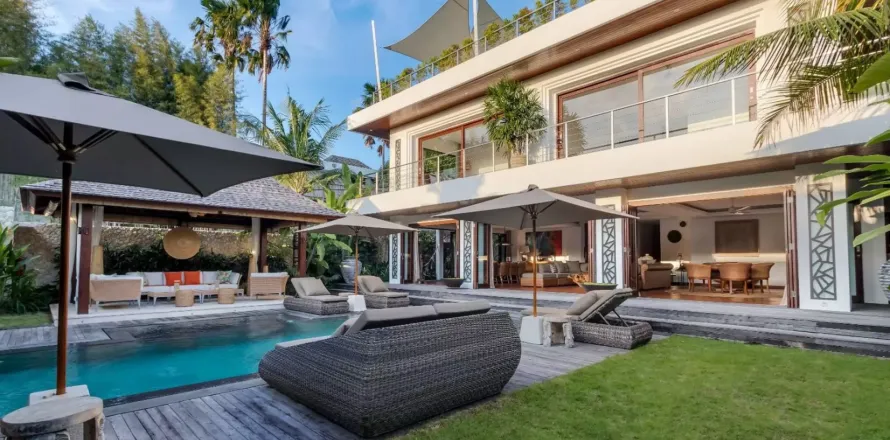 4 bedrooms Villa in Badung, Bali (10980)