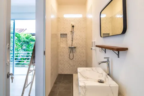 4 bedrooms Villa in Tibubeneng, Badung, Bali (10982) 19
