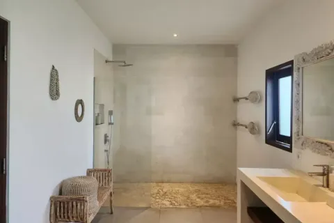 4 bedrooms Villa in Tumbak Bayuh, Mengwi, Badung, Bali (10984) 26
