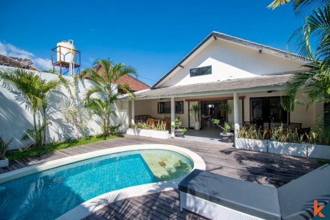 Vila 4 kamar tidur di Kerobokan, Badung, Bali (11873)