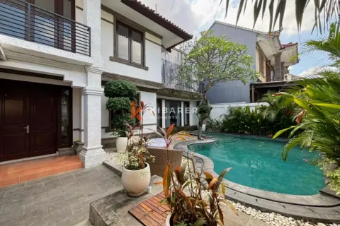 Vila 3 kamar tidur di Seminyak, Badung, Bali (12474)