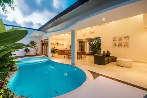 Vila 3 kamar tidur di Tibubeneng, Badung, Bali (11237)