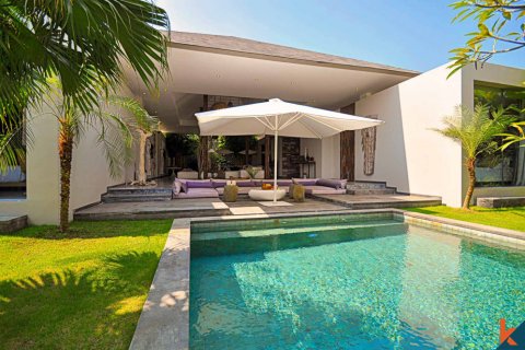 Vila 3 kamar tidur di Tibubeneng, Badung, Bali (11241)