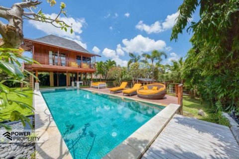 Vila 6 kamar tidur di Canggu, Badung, Bali (5750)
