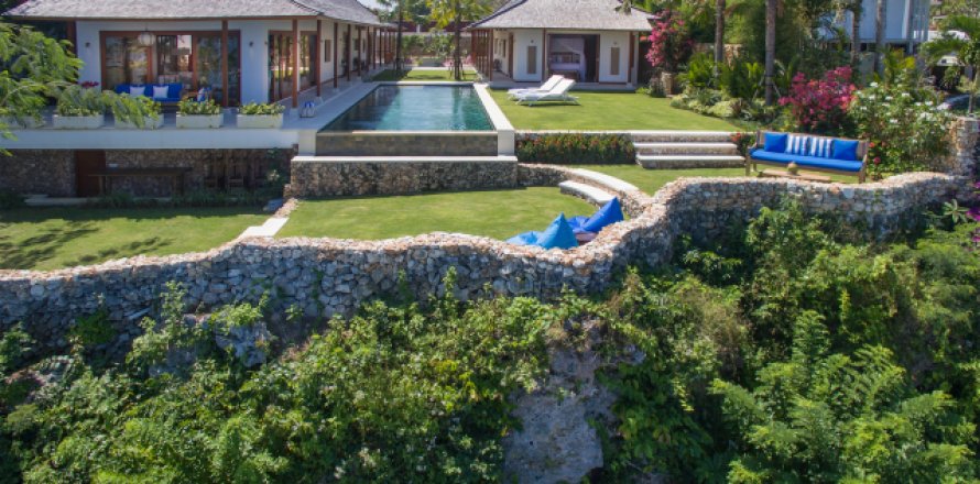 4 bedrooms Villa in South Kuta, Badung, Bali (5712)