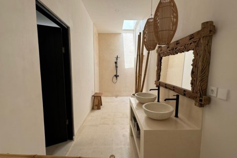 3 bedrooms Villa in Tumbak Bayuh, Mengwi, Badung, Bali (11727) 9