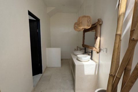 3 bedrooms Villa in Tumbak Bayuh, Mengwi, Badung, Bali (11727) 8