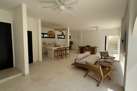 Vila 3 kamar tidur di Tumbak Bayuh, Mengwi, Badung, Bali (11727)