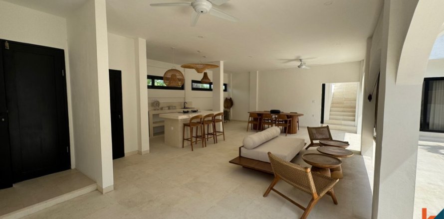 3 bedrooms Villa in Tumbak Bayuh, Mengwi, Badung, Bali (11727)