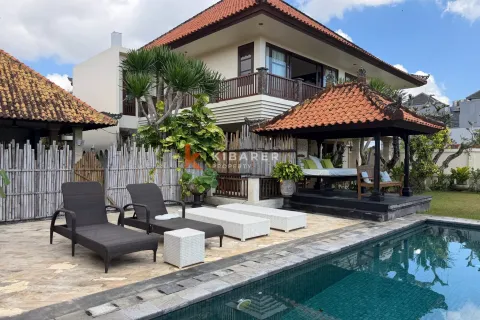 Vila 3 kamar tidur di Jimbaran, Badung, Bali (12402)