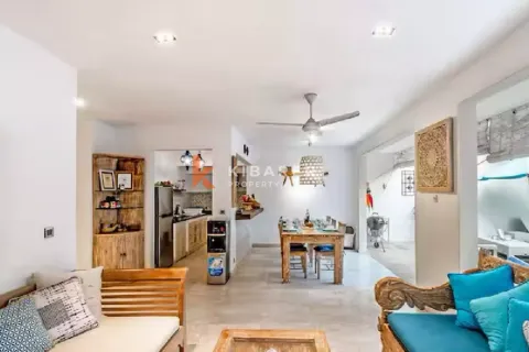 Vila 4 kamar tidur di Kerobokan, Badung, Bali (13930)