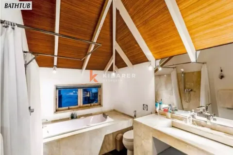 Vila 4 kamar tidur di Kerobokan, Badung, Bali (13930) 11