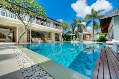 Vila 4 kamar tidur di Seminyak, Badung, Bali (1189)
