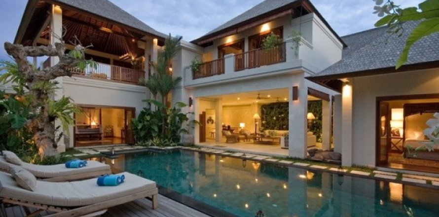 4 bedrooms Villa in Seminyak, Badung, Bali (1243)