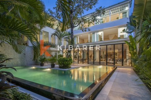 Vila 5 kamar tidur di Kerobokan, Badung, Bali (13244)