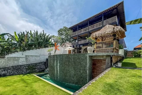 Vila 7 kamar tidur di Kerobokan, Badung, Bali (13401)