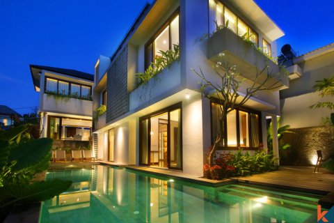 Vila 4 kamar tidur di Tibubeneng, Badung, Bali (11224)