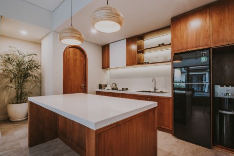 Вилла с 4 спальнями в Red Sunset, Северная Кута, Бадунг, Бали (4832) 8