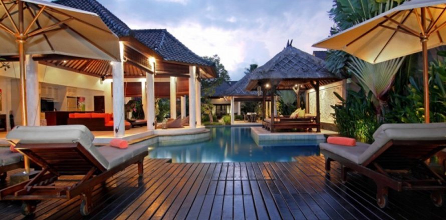 4 bedrooms Villa in Seminyak, Badung, Bali (12285)