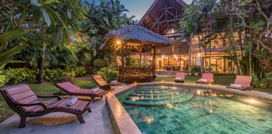 5 bedrooms Villa in Seminyak, Badung, Bali (1647)