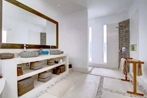 Vila 4 kamar tidur di Canggu, Badung, Bali (2113) 14