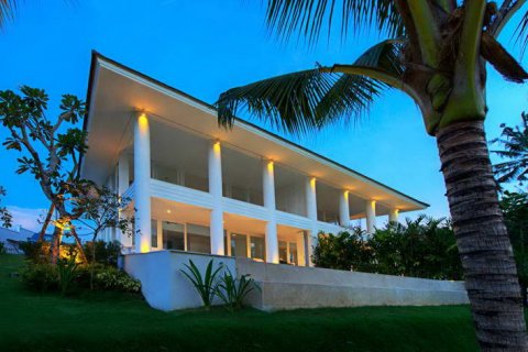 Vila 6 kamar tidur di Canggu, Badung, Bali (740)