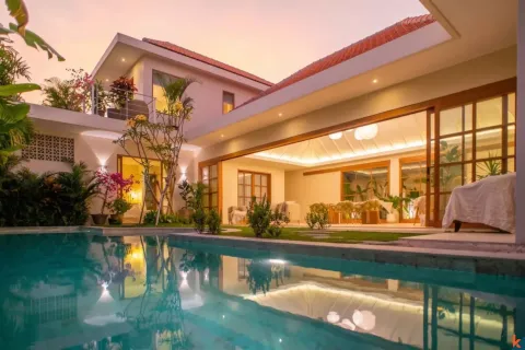 Vila 4 kamar tidur di Tumbak Bayuh, Mengwi, Badung, Bali (10991)