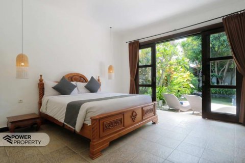 Vila 17 kamar tidur di Seminyak, Badung, Bali (13910)