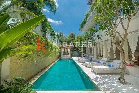 Vila 3 kamar tidur di Tibubeneng, Badung, Bali (13689)