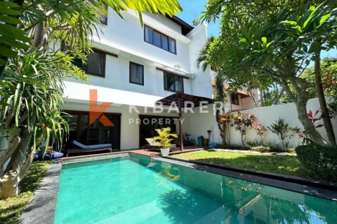 Vila 3 kamar tidur di Canggu, Badung, Bali (13690)