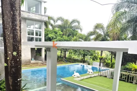 Vila 4 kamar tidur di Ungasan, Badung, Bali (12656)