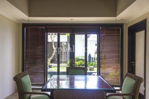Вилла с 3 спальнями в Южная Кута, Бадунг, Бали (5957) 3