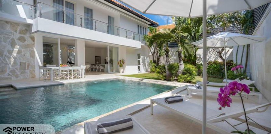 Vila 4 kamar tidur di Seminyak, Badung, Bali (9227)