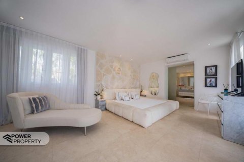Vila 4 kamar tidur di Seminyak, Badung, Bali (9227) 18