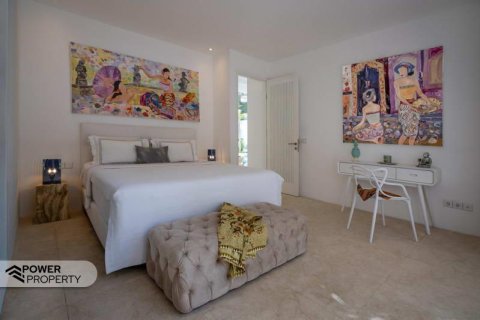 Vila 4 kamar tidur di Seminyak, Badung, Bali (9227) 17