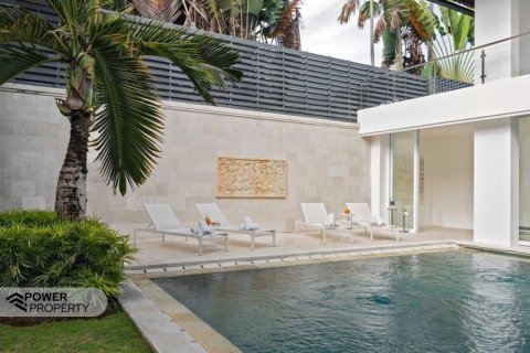 Vila 4 kamar tidur di Seminyak, Badung, Bali (9227) 8
