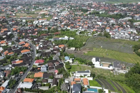 Land in Denpasar, Bali (10792) 7
