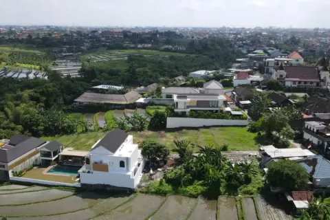 Land in Denpasar, Bali (10792) 8