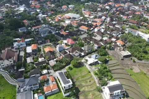 Land in Denpasar, Bali (10792) 3