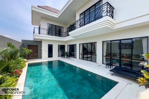 Vila 3 kamar tidur di Seminyak, Badung, Bali (8686)