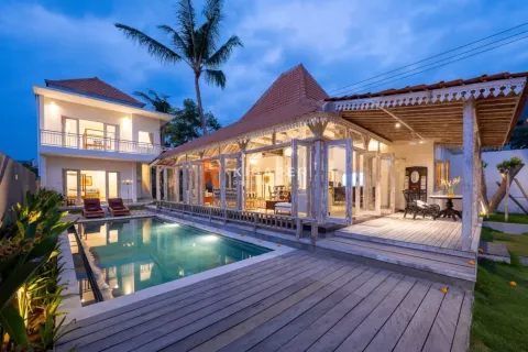 Vila 4 kamar tidur di Cemagi, Mengwi, Badung, Bali (12857)