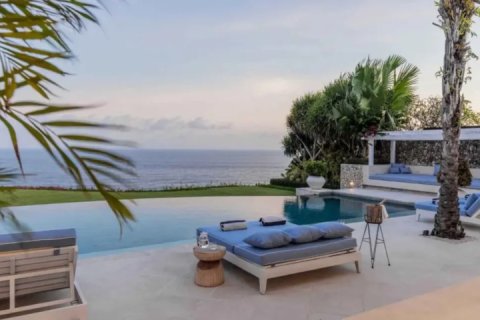 Vila 5 kamar tidur di Kuta Selatan, Badung, Bali (1080)