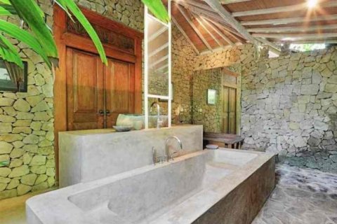 3 bedrooms Villa in Tampaksiring, Gianyar, Bali (2284) 10